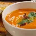 rajcatova-polevka-se-syrovym-sendvicem-lahodny-recept-na-obed.webp.webp